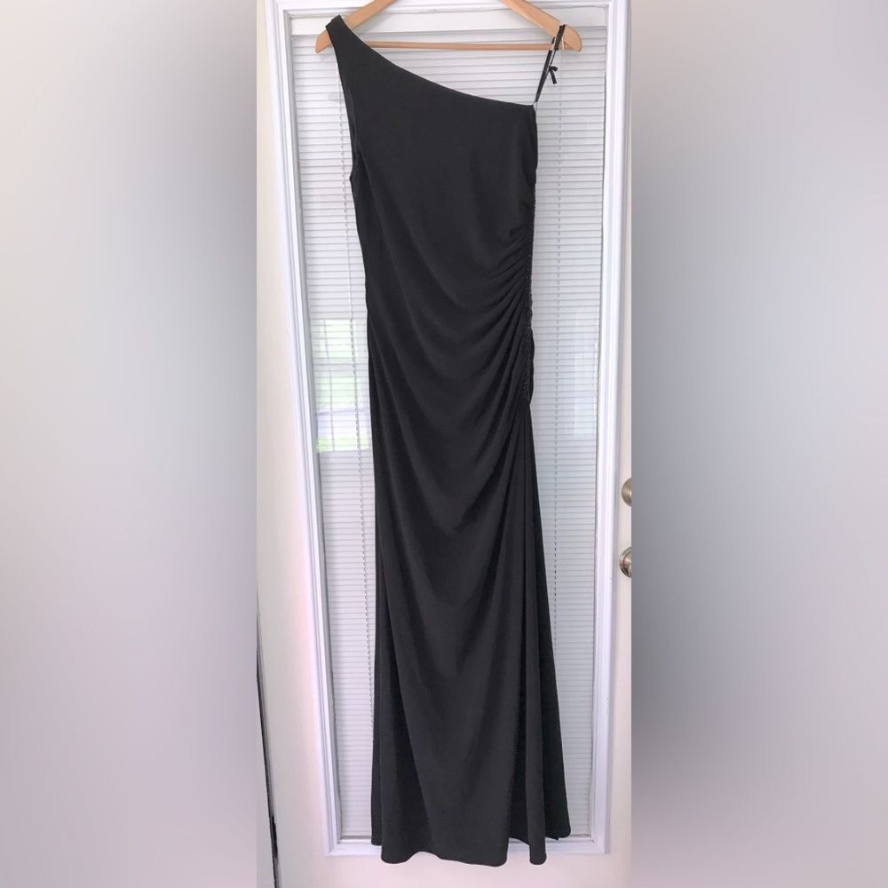 Laundry by Shelli Segal Black One Shoulder Gown NWOT Size 12
